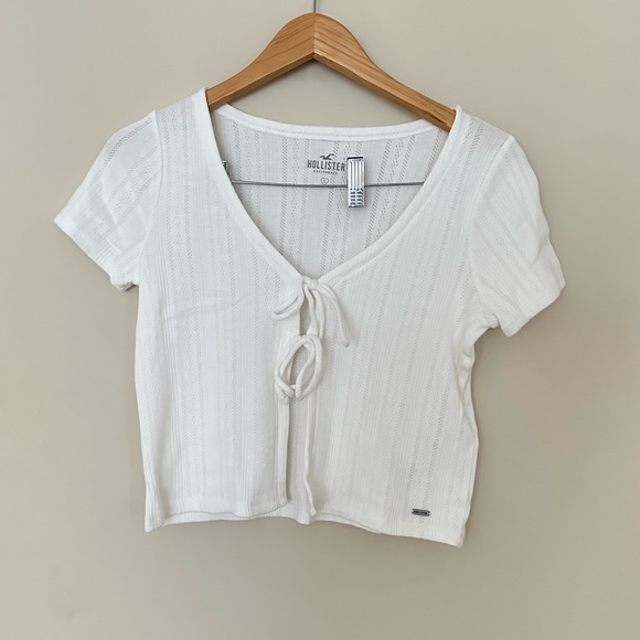 NWOT Hollister White Tie Front Crop T-shirt Top - Picture 1 of 7